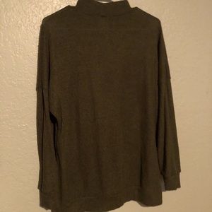 Olive green turtleneck long sleeve t shirt